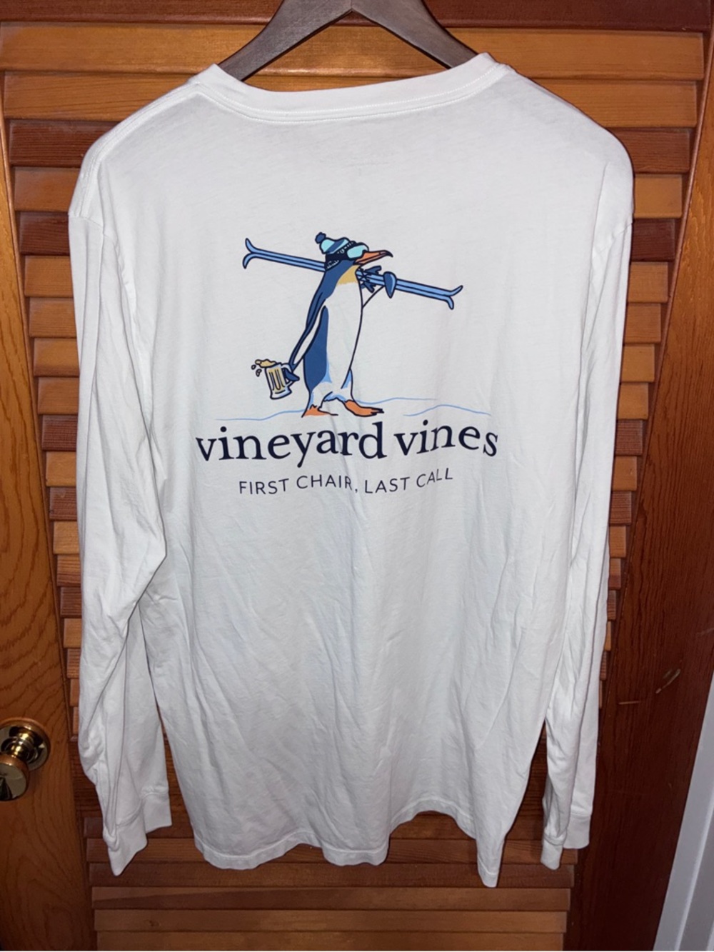 Vineyard Vines Women's Long Sleeve Pocket T-Shirt, drinking penguin - size large
